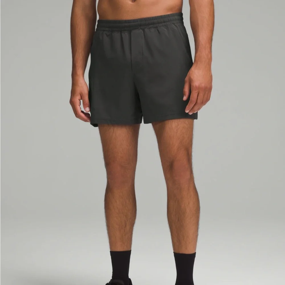 SOLD Lululemon Men’s “Pace Breaker” Short 5” Inseam Linerless (XL)